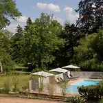 Pensjonat De Charme Avec Piscine - Le Monde De Charlie - Proche Vichy