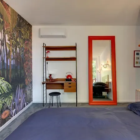 Гостевой дом Le Monde De Charlie 4*