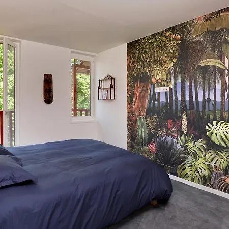 Le Monde De Charlie Бельрив-сюр-Алье