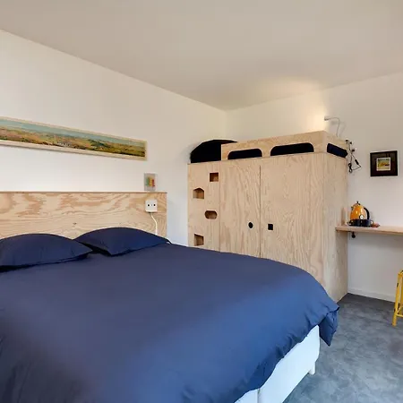 De Charme Avec Piscine - Le Monde De Charlie - Proche Vichy 4*