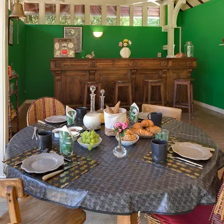 Le Monde De Charlie Гостевой дом