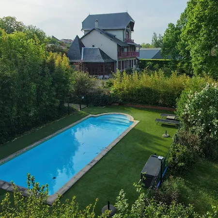 De Charme Avec Piscine - Le Monde De Charlie - Proche Vichy 4*