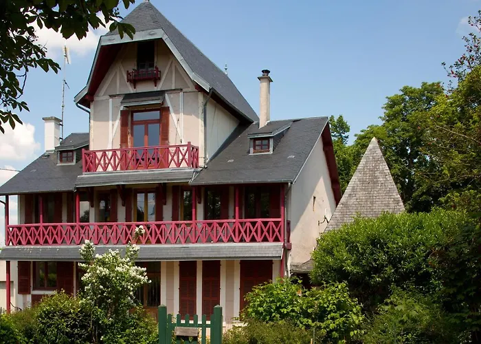 Chambres De Charme Avec Piscine - Le Monde De Charlie - Proche Vichy