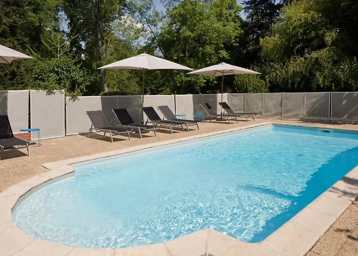 Chambres De Charme Avec Piscine - Le Monde De Charlie - Proche Vichy 4*