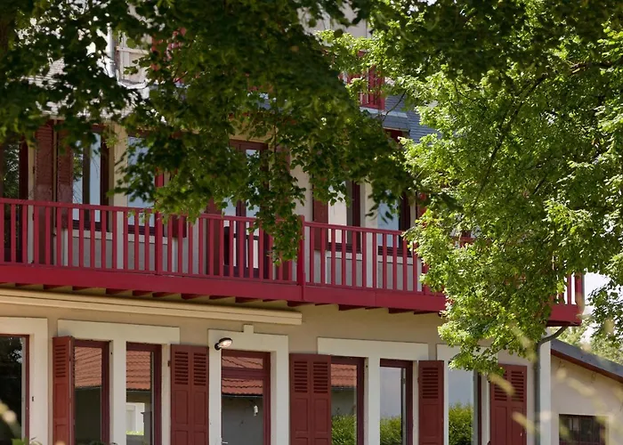 Chambres De Charme Avec Piscine - Le Monde De Charlie - Proche Vichy 4* Бельрив-сюр-Алье