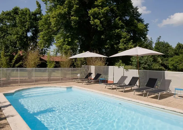 Chambres De Charme Avec Piscine - Le Monde De Charlie - Proche Vichy Гостевой дом Бельрив-сюр-Алье