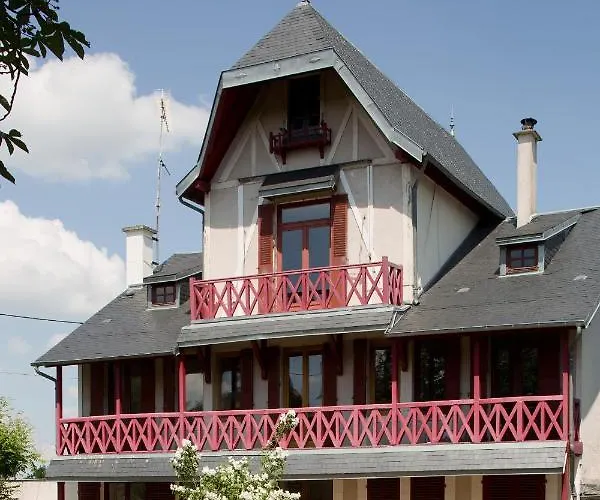 Chambres De Charme Avec Piscine - Le Monde De Charlie - Proche Vichy Гостевой дом 4*