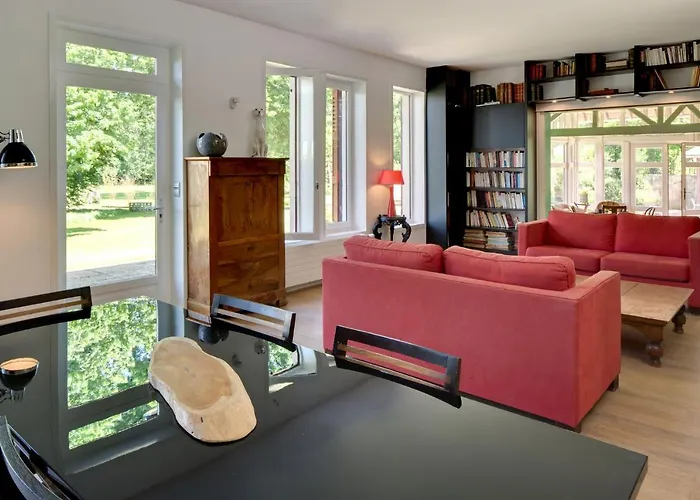 Chambres De Charme Avec Piscine - Le Monde De Charlie - Proche Vichy