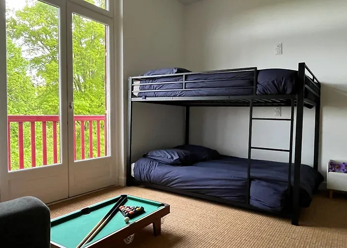 Гостевой дом Chambres De Charme Avec Piscine - Le Monde De Charlie - Proche Vichy 4*